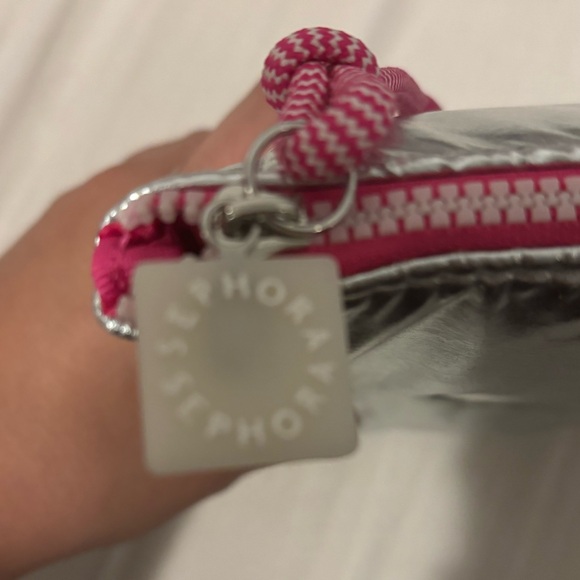 Sephora Make Up Bag Silver - Picture 2 of 5